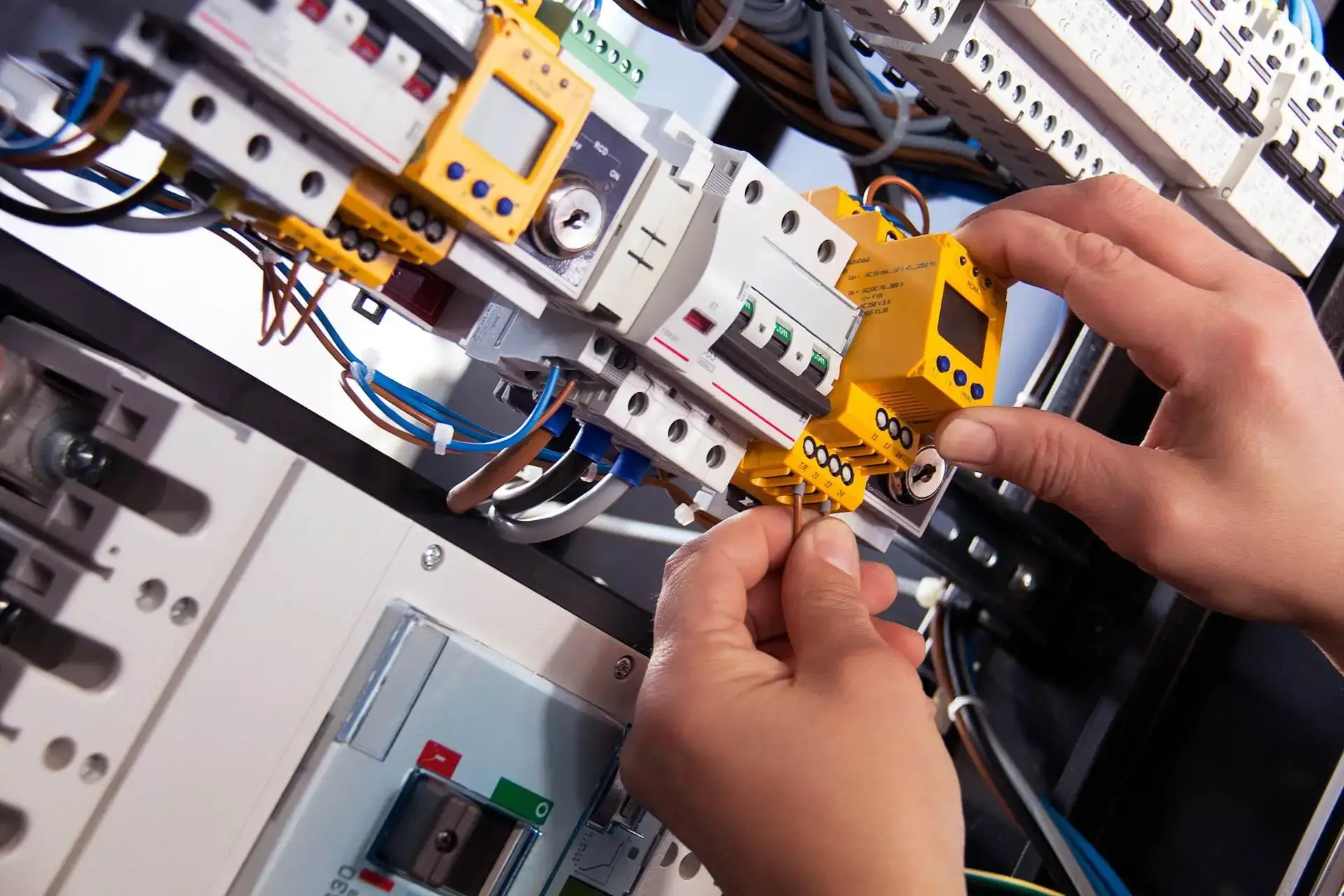 Certified electricians in Wallington